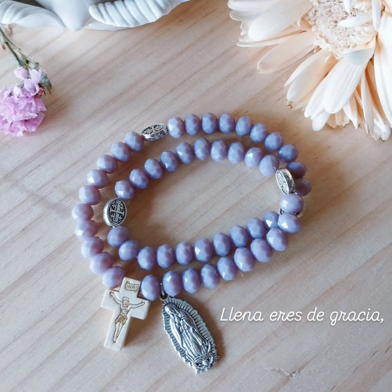 Denario elástico lila con Virgen de Guadalupe